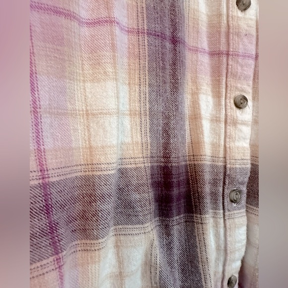 Universal Thread Button Up Flannel Women’s Medium - Picture 6 of 6